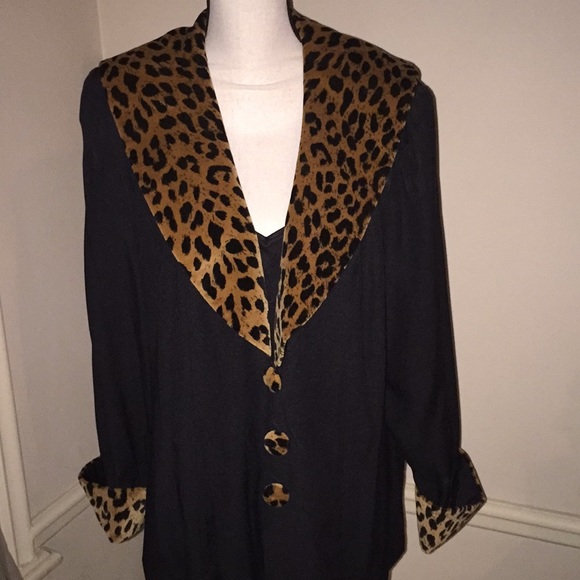 D. J. Summers Dresses & Skirts - Vintage Style 2-Piece Leopard Print Suit